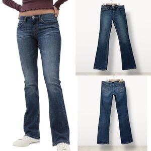 063 Aeropostale | EUC Chelsea Boot Cut Medium Wash Blue Jeans (Size 9/10)